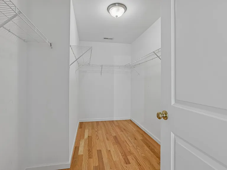 25 Red Schoolhouse Rd — Photo 14