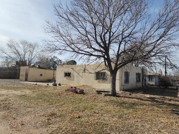 204 Carlos Rd NE, Albuquerque, NM 87113