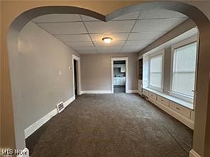 4th image of 9024 Yale Ave