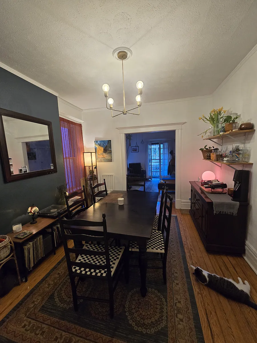 Building Photo - 1209 N Pearl St #2