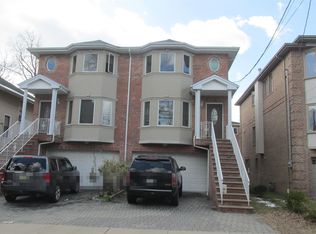 258 Lawton Ave, Cliffside Park, NJ 07010