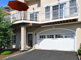 10 W Ryan Mansion Dr, Montebello, NY 10901