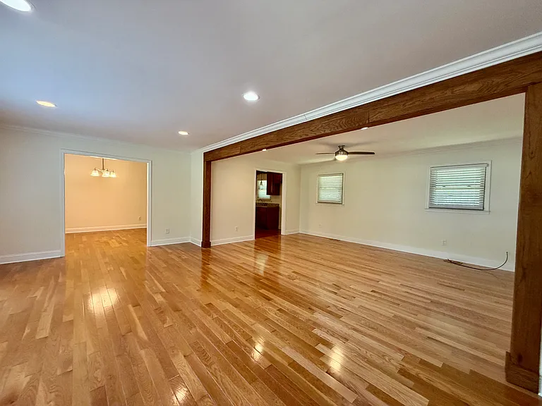 109 James Dr — Photo 8
