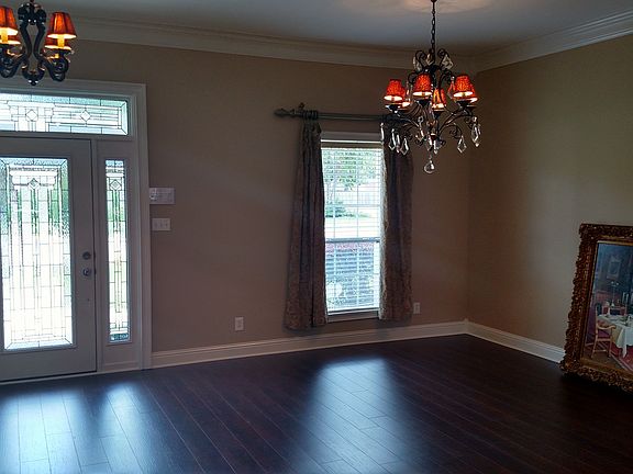 4th image of 2901 Landon Ln