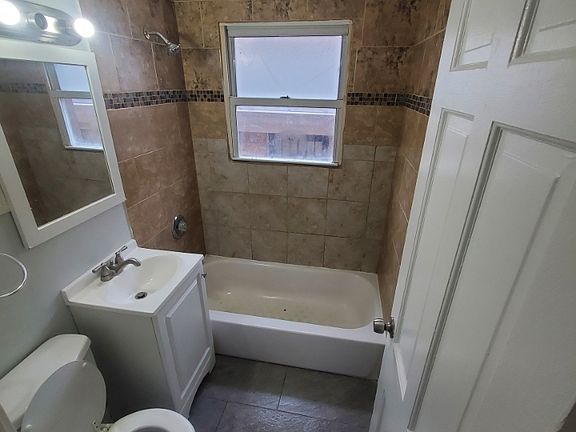 5th image of 14419 S Union Ave