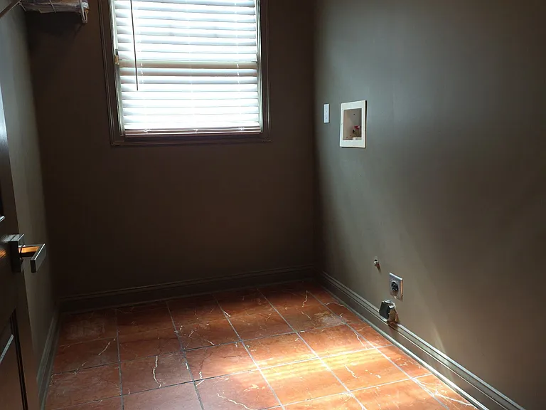 1899 Trotti St NE — Photo 17
