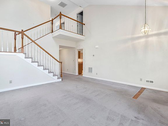 2nd image of 4411 Turnberry Dr