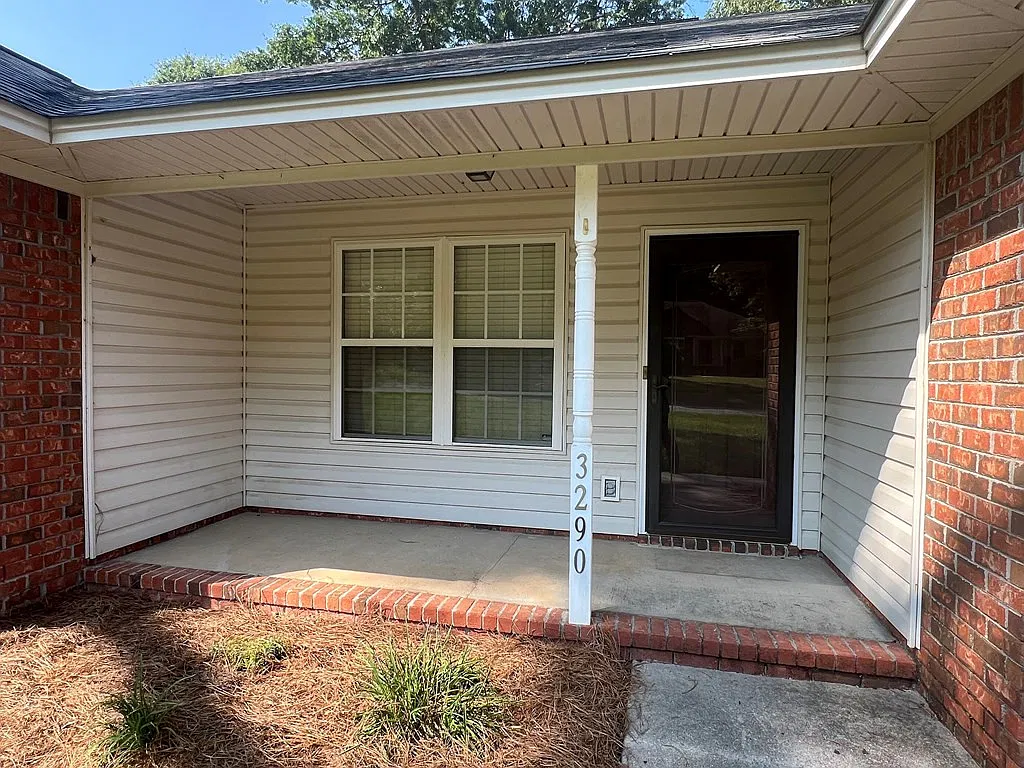 3 bed, 2.0 bath, 1246 sqft, $1,650 — Photo 3