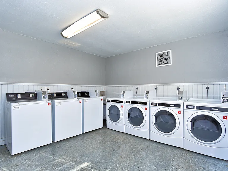 Berwick Apartments — Photo 9