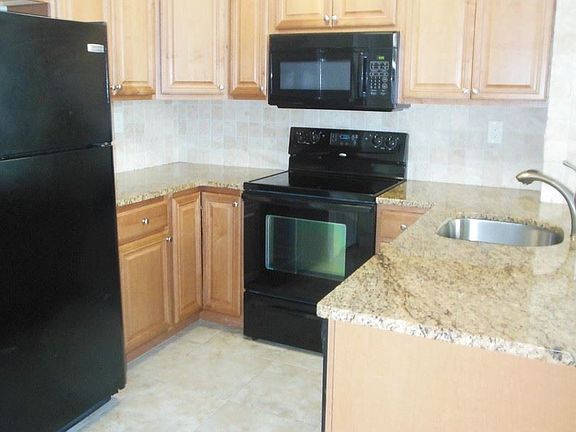 5th image of 700 Executive Center Dr #14-3-14