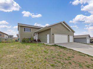 735 Bear Tooth Ct, Box Elder, SD 57719