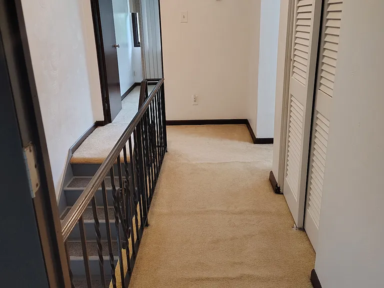 120 Vernon Ave #9 — Photo 4
