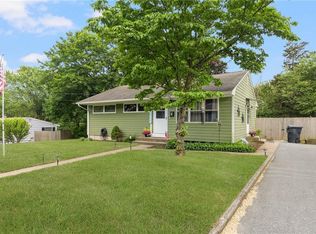 80 Flagg Ave, Warwick, RI 02886