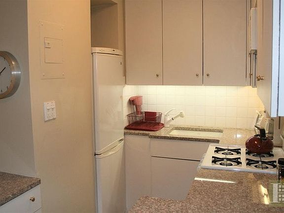 4th image of 310 W 56th St APT 3E