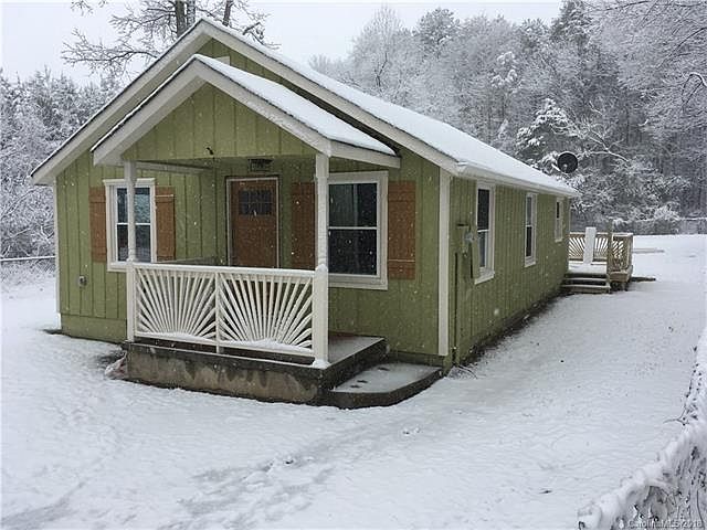 1st image of 210 Amberhill Ln