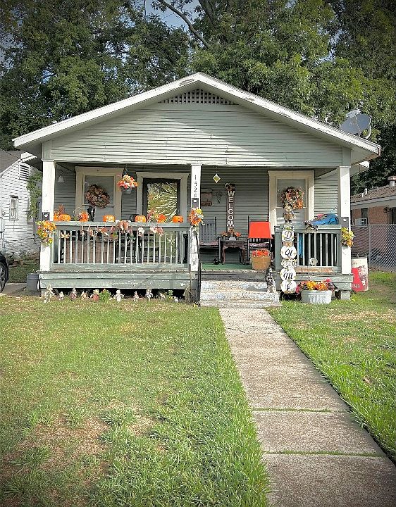 1st image of 1528 Grigsby St