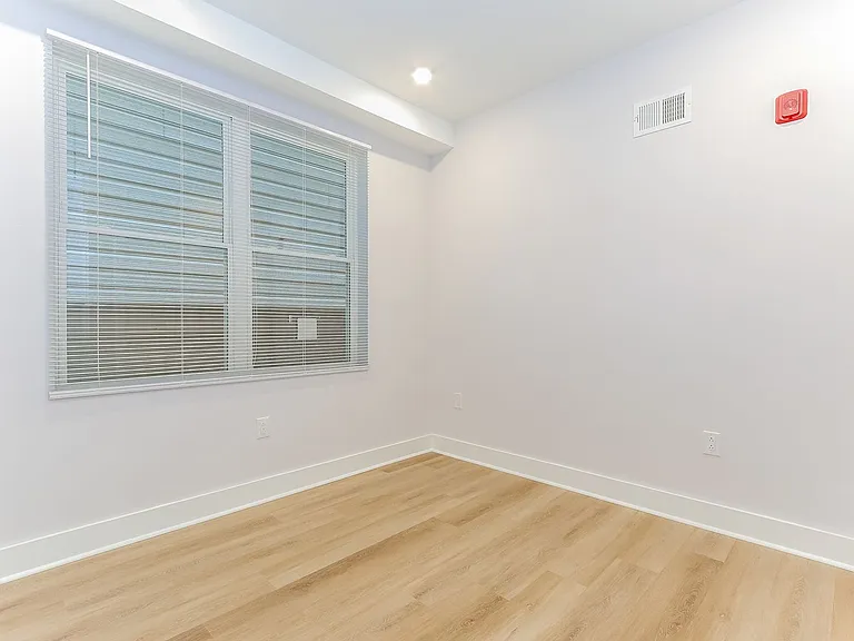 820 N 40th Street — Photo 14