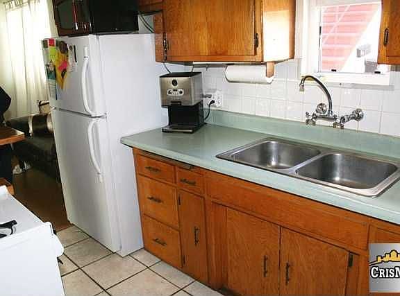 3rd image of 2611 W Wyoming Ave