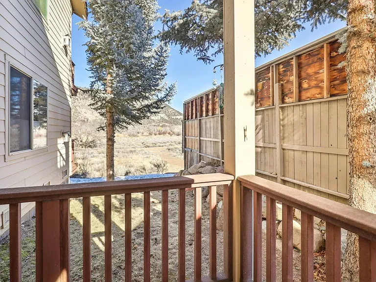 35 Sunshine Ct #2 — Photo 3