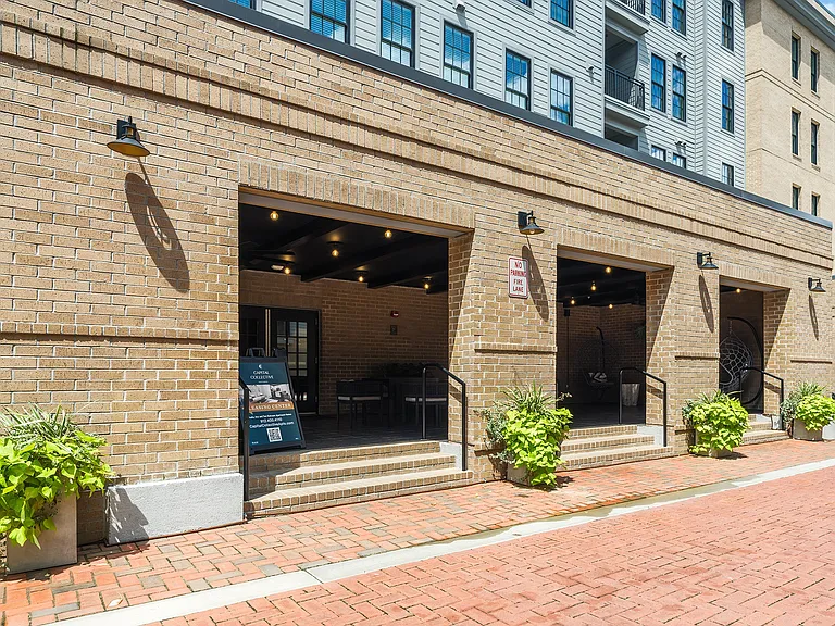 Capital Collective Luxury Apartments — Photo 40