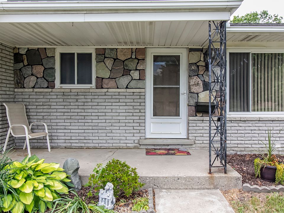 1st image of 2883 Clayton Dr