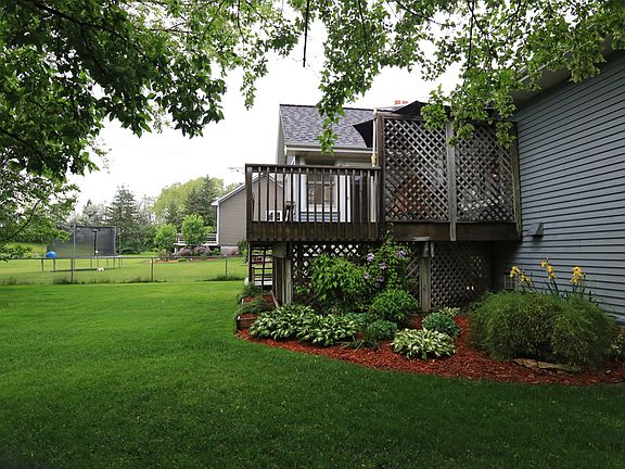 5th image of 8612 Seasons Ct