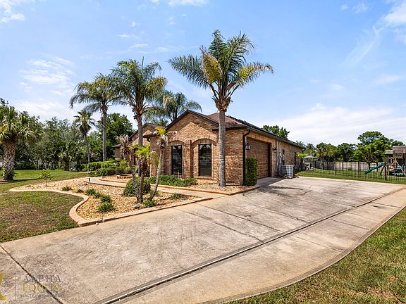 3rd image of 660 Moss Point Cove Ct #A