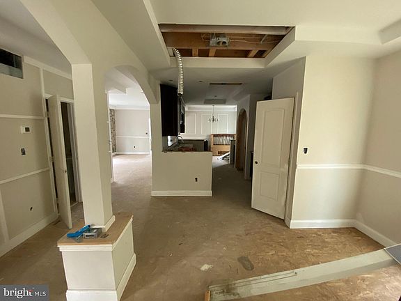 2nd image of 2908 S Dakota Ave NE
