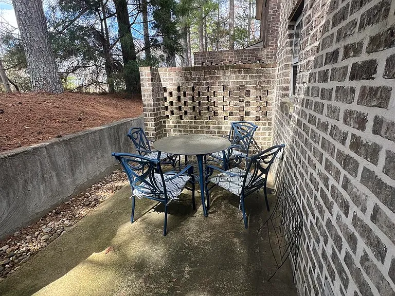 2206 Anderson Rd — Photo 11