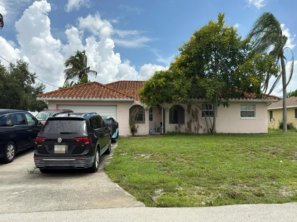 1906 SE 14th St, Cape Coral, FL 33990
