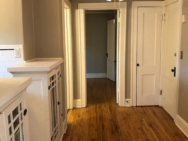 Ashland & Laurel Apartments — Photo 46