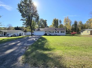 35715 Margurite Ln, Paw Paw, MI 49079