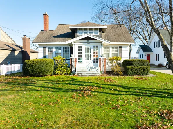 1421 Ruddiman Dr, Muskegon, MI 49445