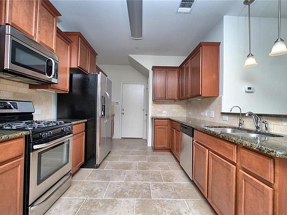 2nd image of 1620 Bryant Dr Unit 303
