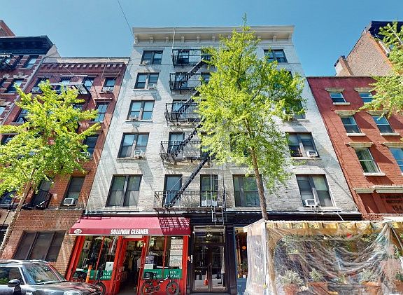 3rd image of 150 Sullivan St APT 31