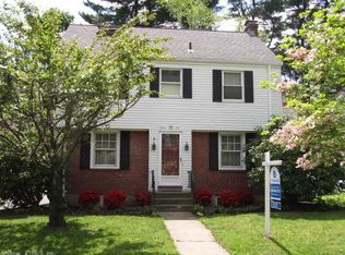 35 Giddings Ave, Windsor, CT 06095