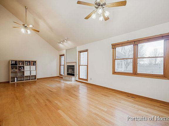 Living room/Dining room with fireplace
