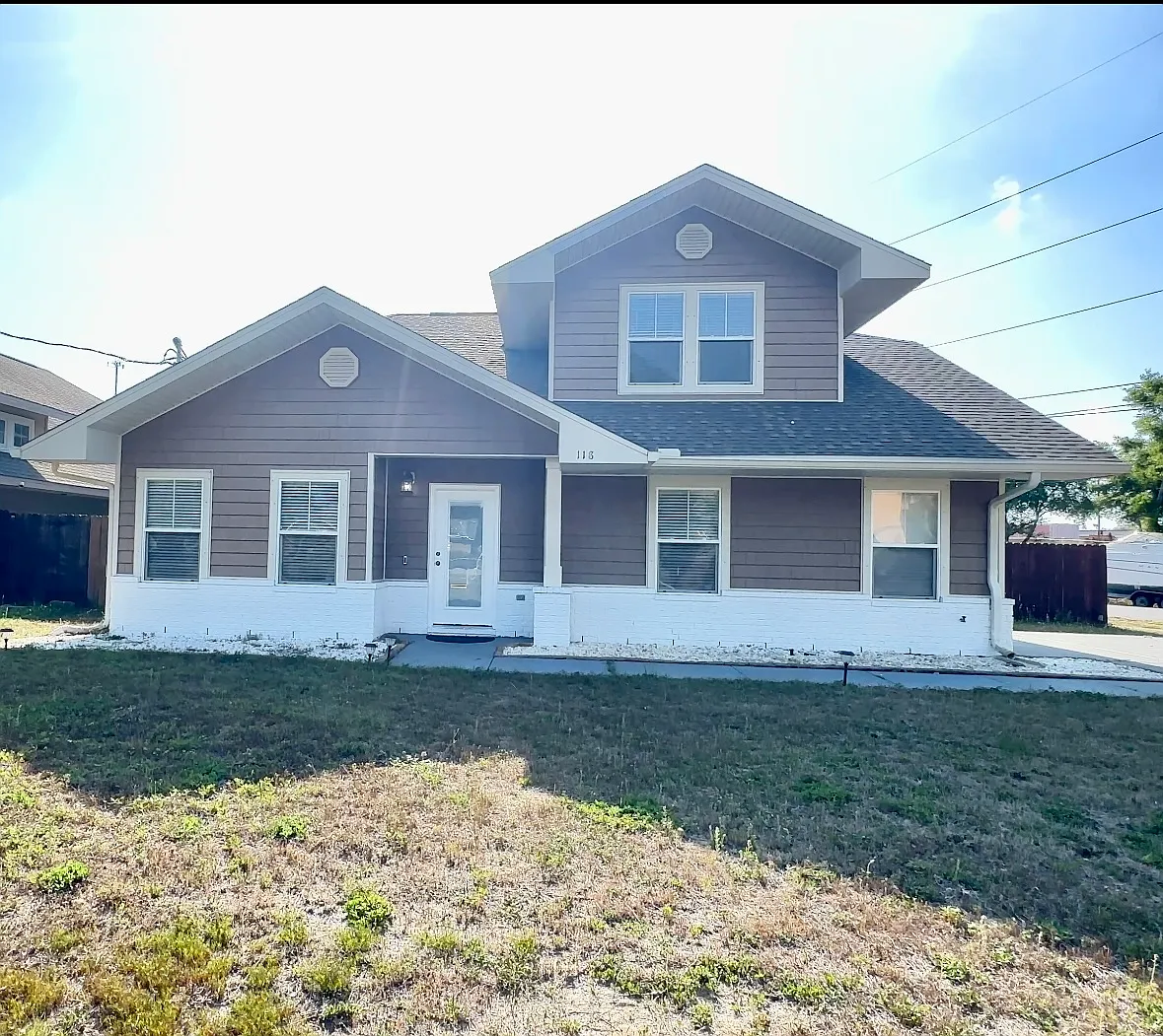 118 Jonquil Ave — Photo 1
