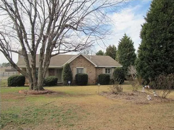 1761 Deatsville Hwy, Millbrook, AL 36054