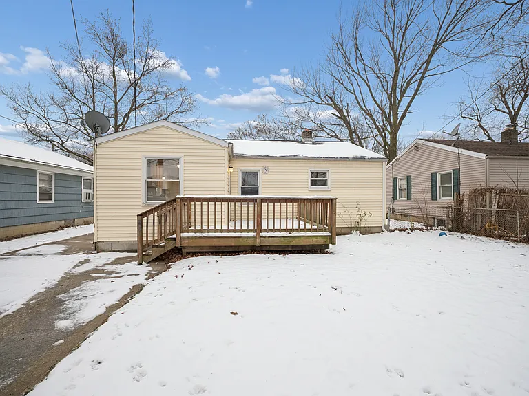 4438 Packard Rd — Photo 33