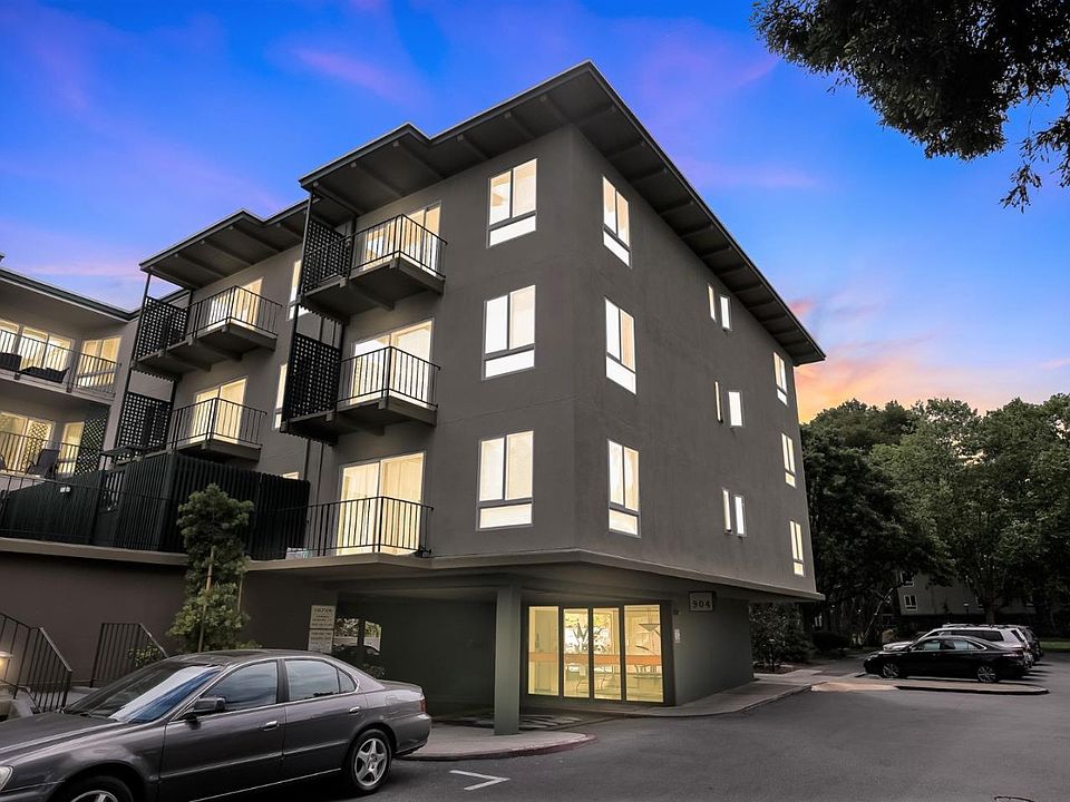 1st image of 904 Peninsula Ave APT 204