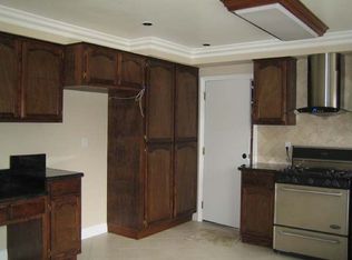 9932 Moore Cir, Huntington Beach, CA 92646