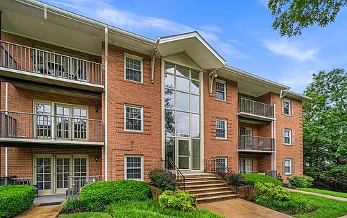 3334 Spring Ln Photo 1