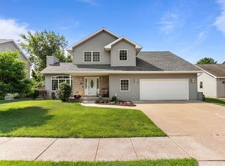 705 Weatherstone Dr, Oshkosh, WI 54901