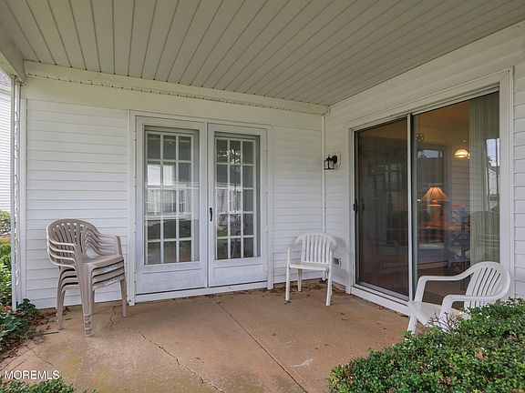 3rd image of 487 Somerset Lane #487A