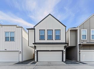 8422 Berry Green Ln, Houston, TX 77022