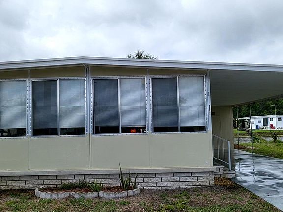 2nd image of 5811 Westlake Dr