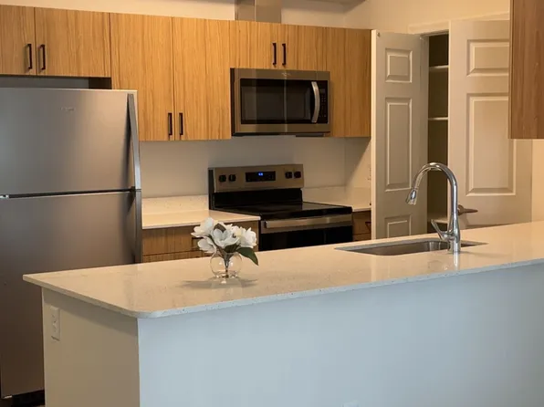 The Crest at Skyline