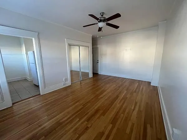 1441 Edgecliffe Dr #29 — Photo 3