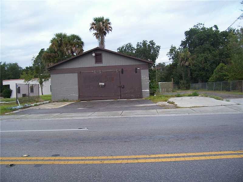 1st image of 402 Celery Ave